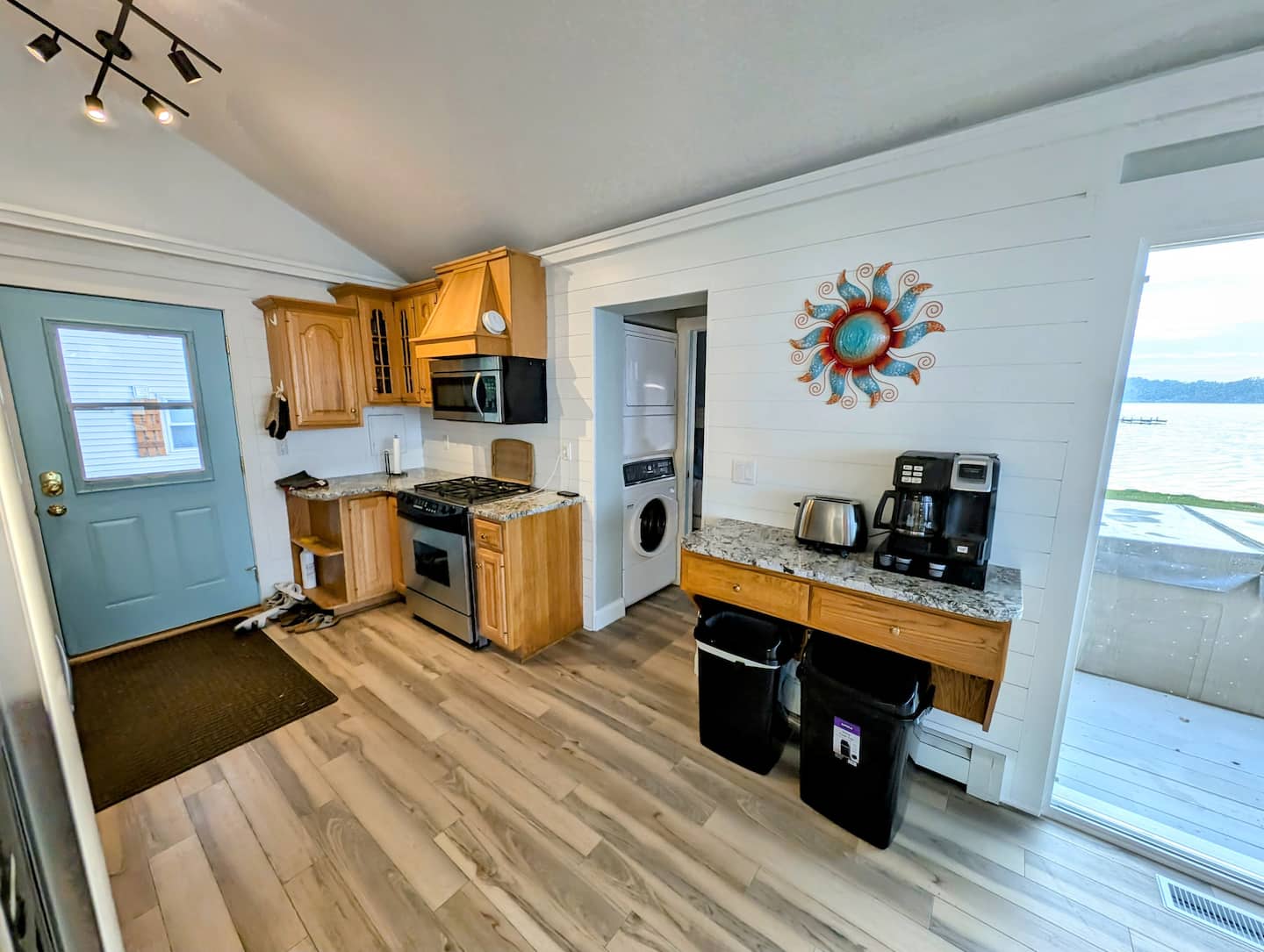 Whitmore Lake Lakefront House with Guest House — water access